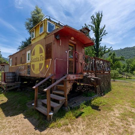 Vila Little Red Caboose Oakhurst Exteriér fotografie
