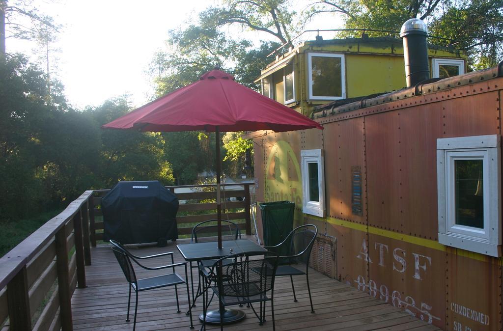 Vila Little Red Caboose Oakhurst Exteriér fotografie